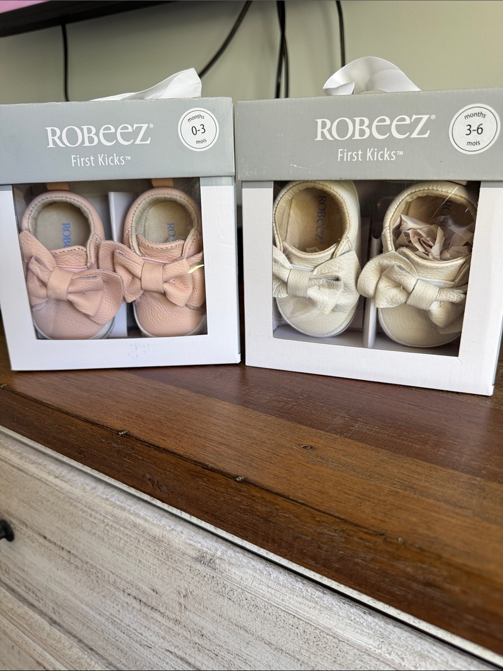 Robeez First Kicks Baby Bow Shoes - Blush Pink & Cream